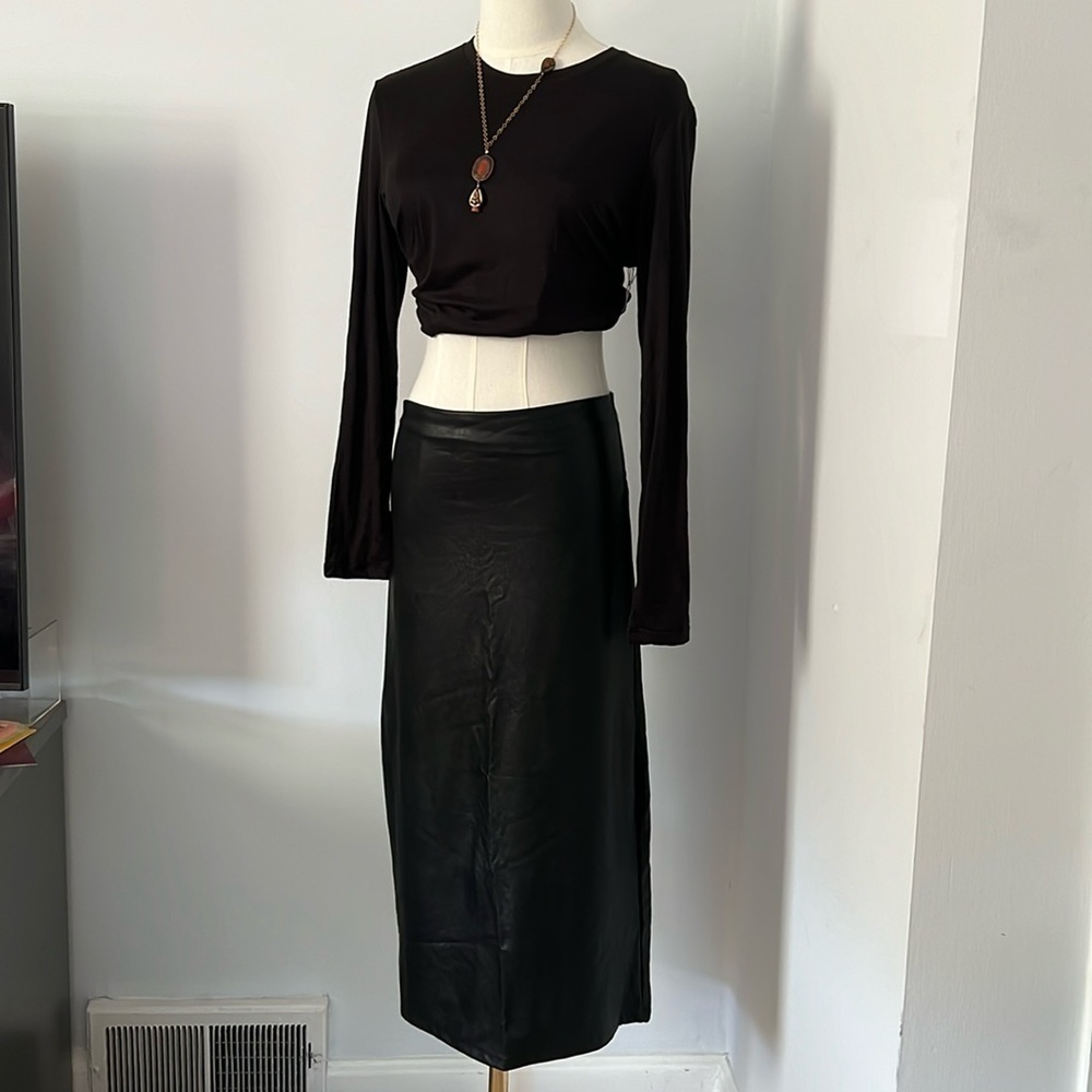 Commando smoothing Faux leather black skirt with 7” back slit
